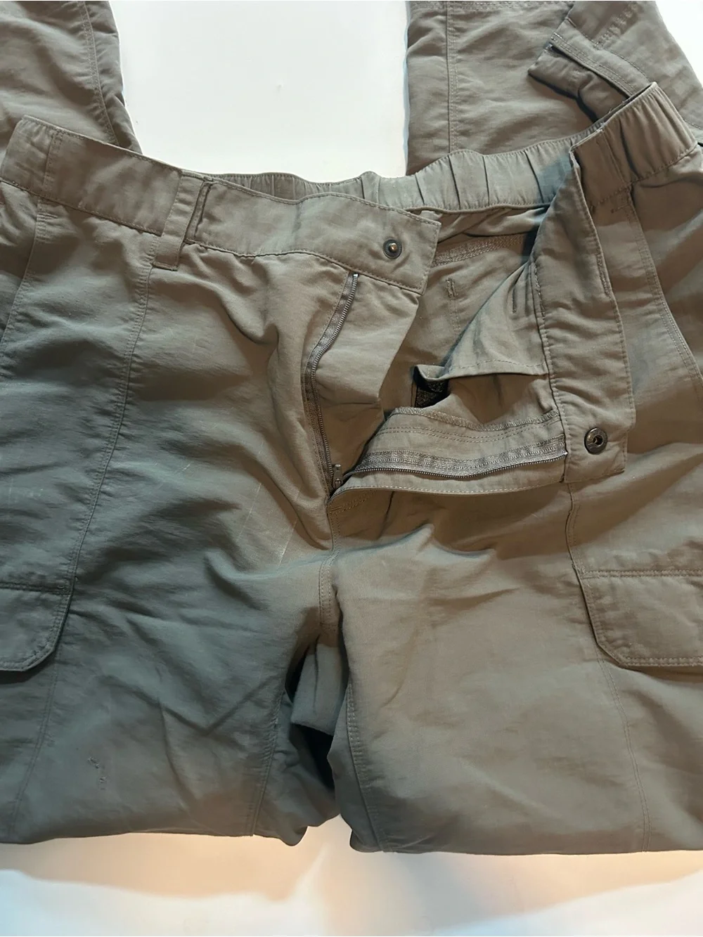 The North Face Men’s Convertible Cargo Pants in Olive